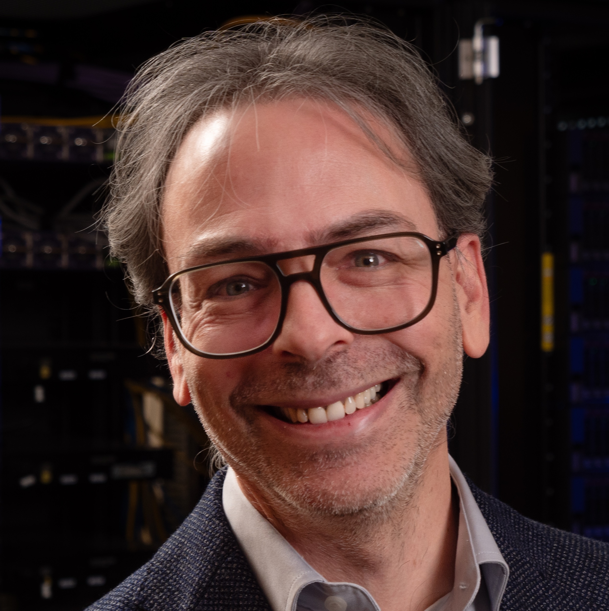 Prof. Amir Karton